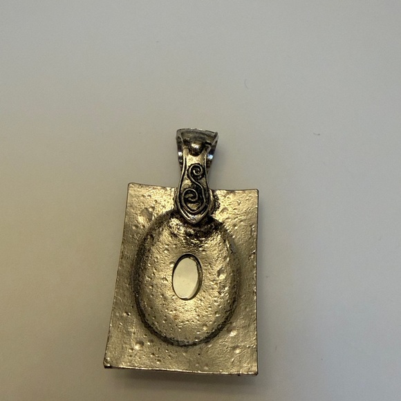 Geometric Pendant - Picture 2 of 2